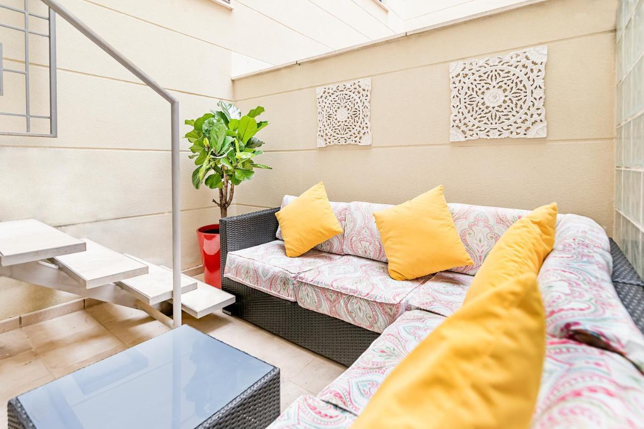 Maba/Private Backyard/Walk To Downtown/Large Smart Tv Daire Málaga Dış mekan fotoğraf